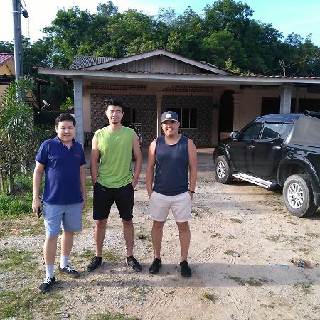 Homestay Jertih Besut Terengganu エクステリア 写真