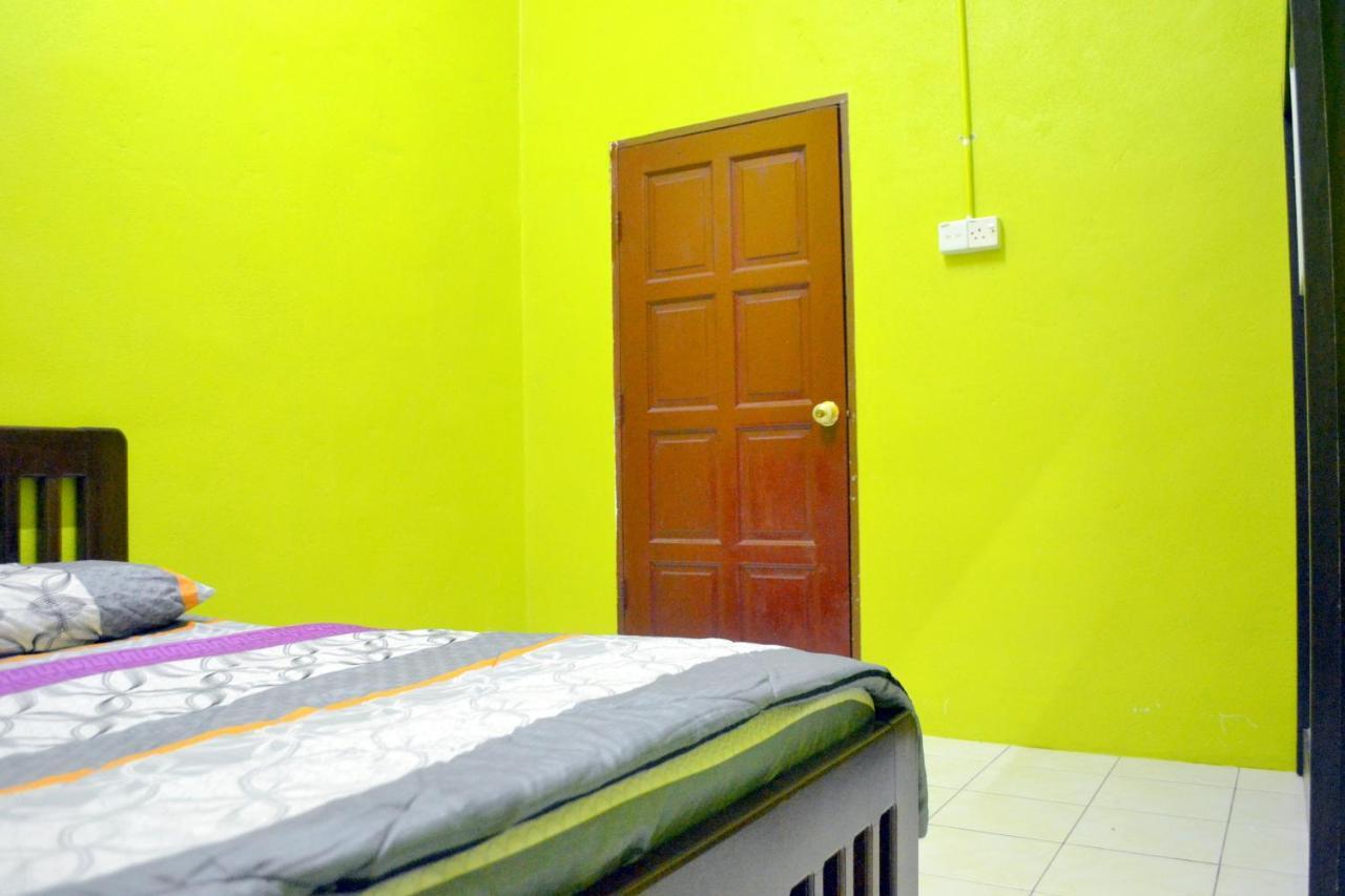 Homestay Jertih Besut Terengganu エクステリア 写真