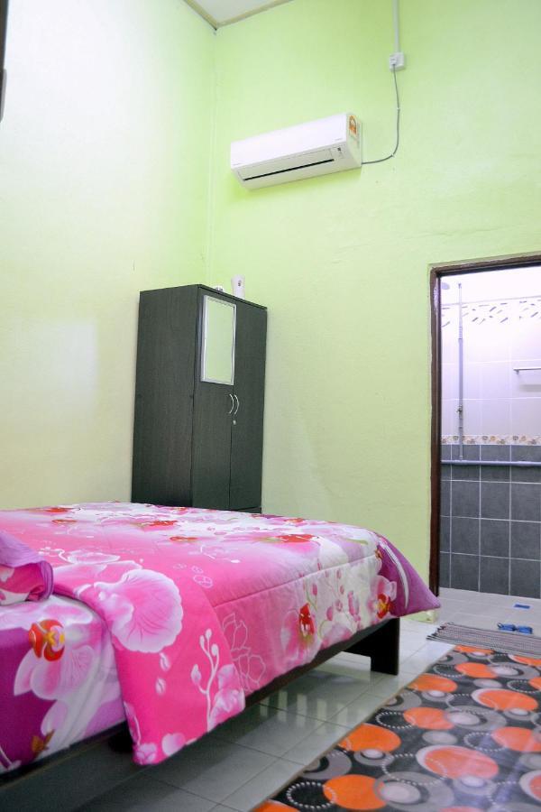 Homestay Jertih Besut Terengganu エクステリア 写真