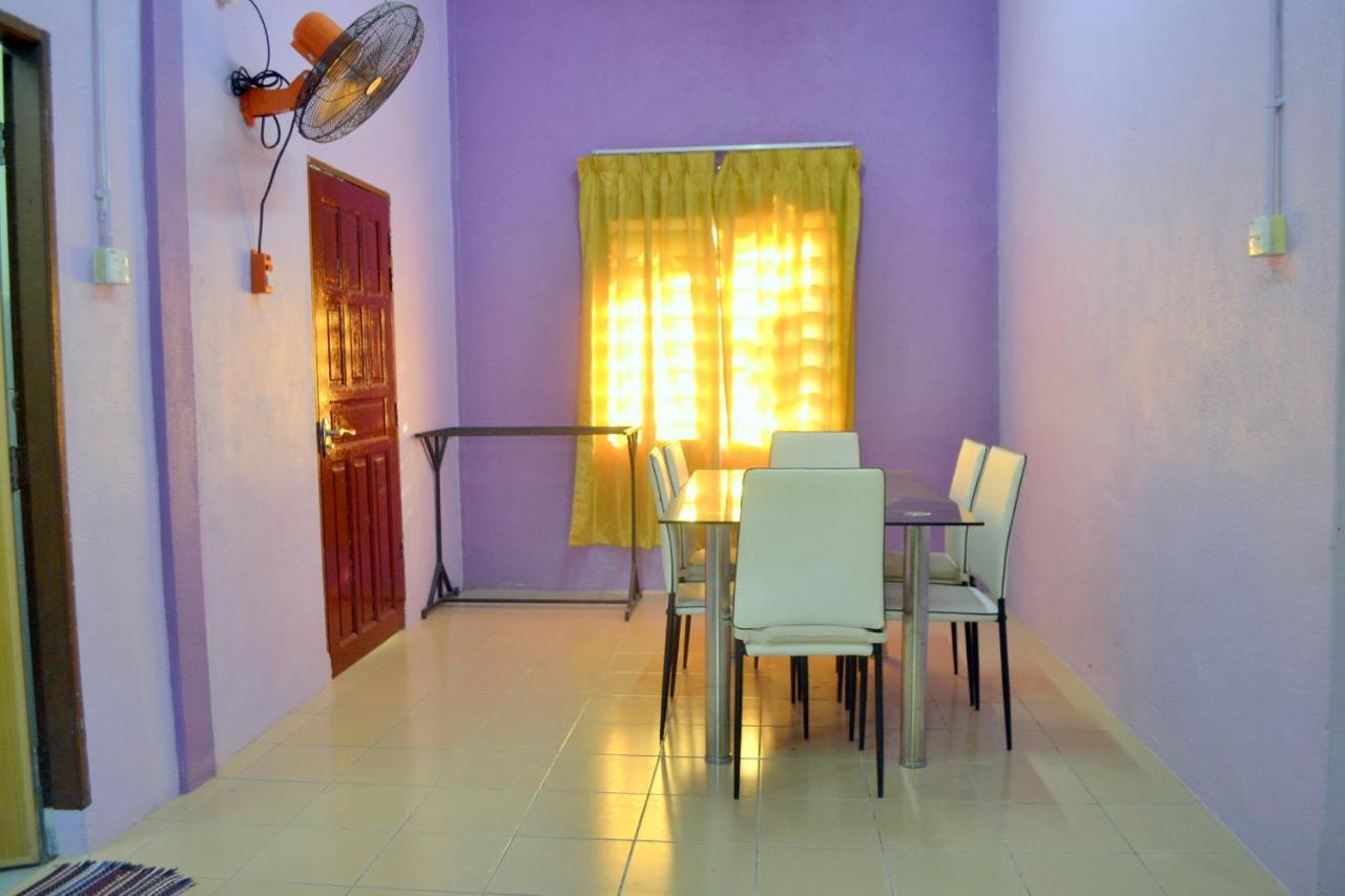 Homestay Jertih Besut Terengganu エクステリア 写真