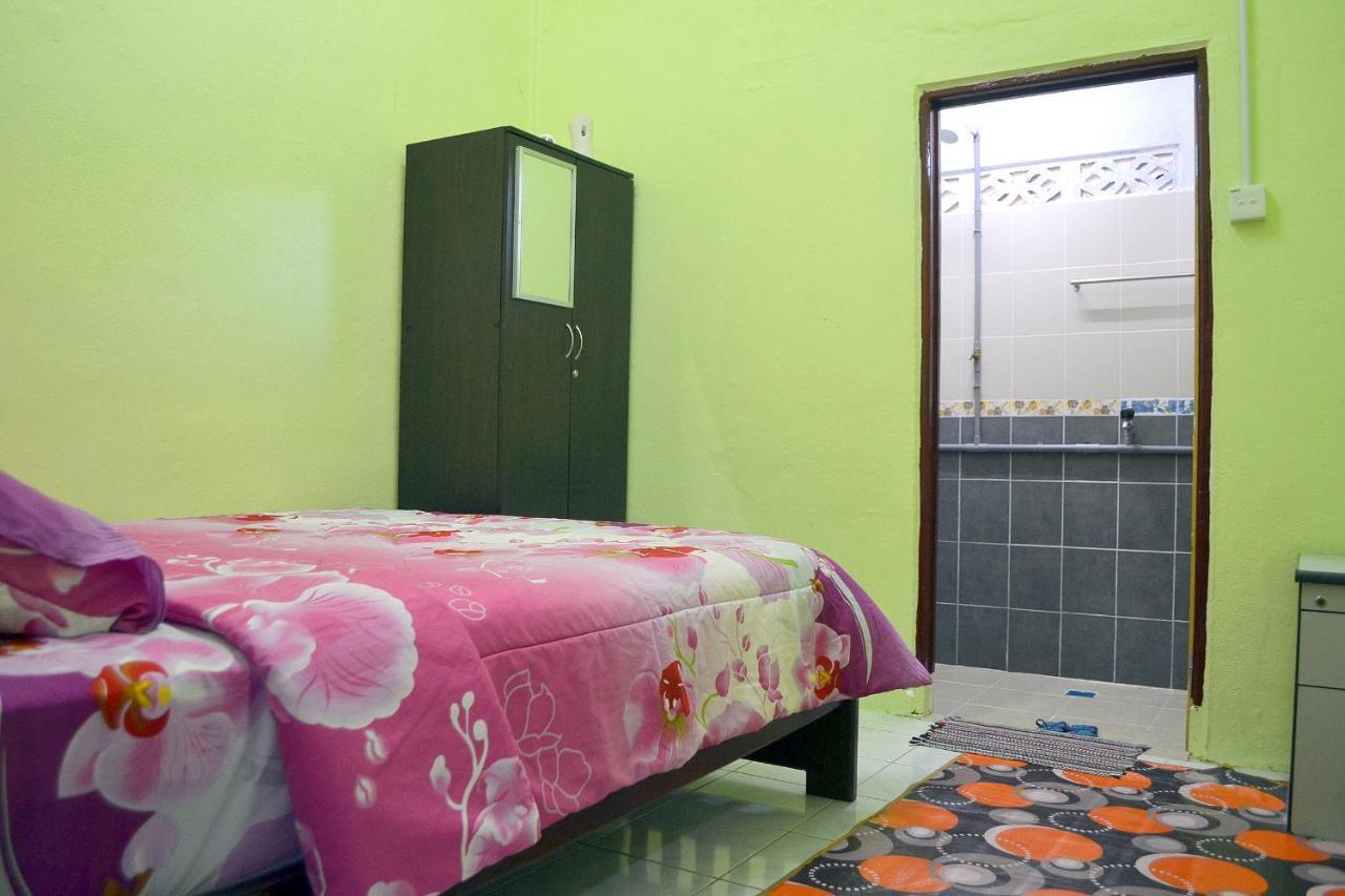 Homestay Jertih Besut Terengganu エクステリア 写真