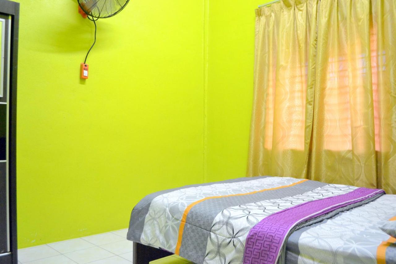 Homestay Jertih Besut Terengganu エクステリア 写真