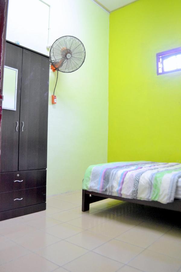 Homestay Jertih Besut Terengganu エクステリア 写真